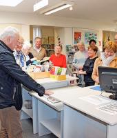 Enthousiaste groep vrijwilligers maakt van bibliotheek een bijzondere plek. © Liselotte Anckaert