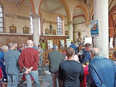 Vorig jaar konden belangstellenden al kennismaken met de nieuwe plannen voor de Sint-Amanduskerk in Iddergem. © Gemeente Denderleeuw