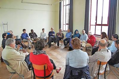 Via debatten, interlevensbeschouwelijke ontmoetingen en informatieve workshops wil ORBIT het multicultureel samenleven bevorderen en een menswaardig overheidsbeleid inzake migratie bewerkstelligen. © ORBIT vzw