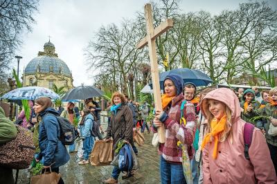 Missiodag in Scherpenheuvel: letterlijk en figuurlijk op weg gaan met Jezus. © Rudi Van Beek